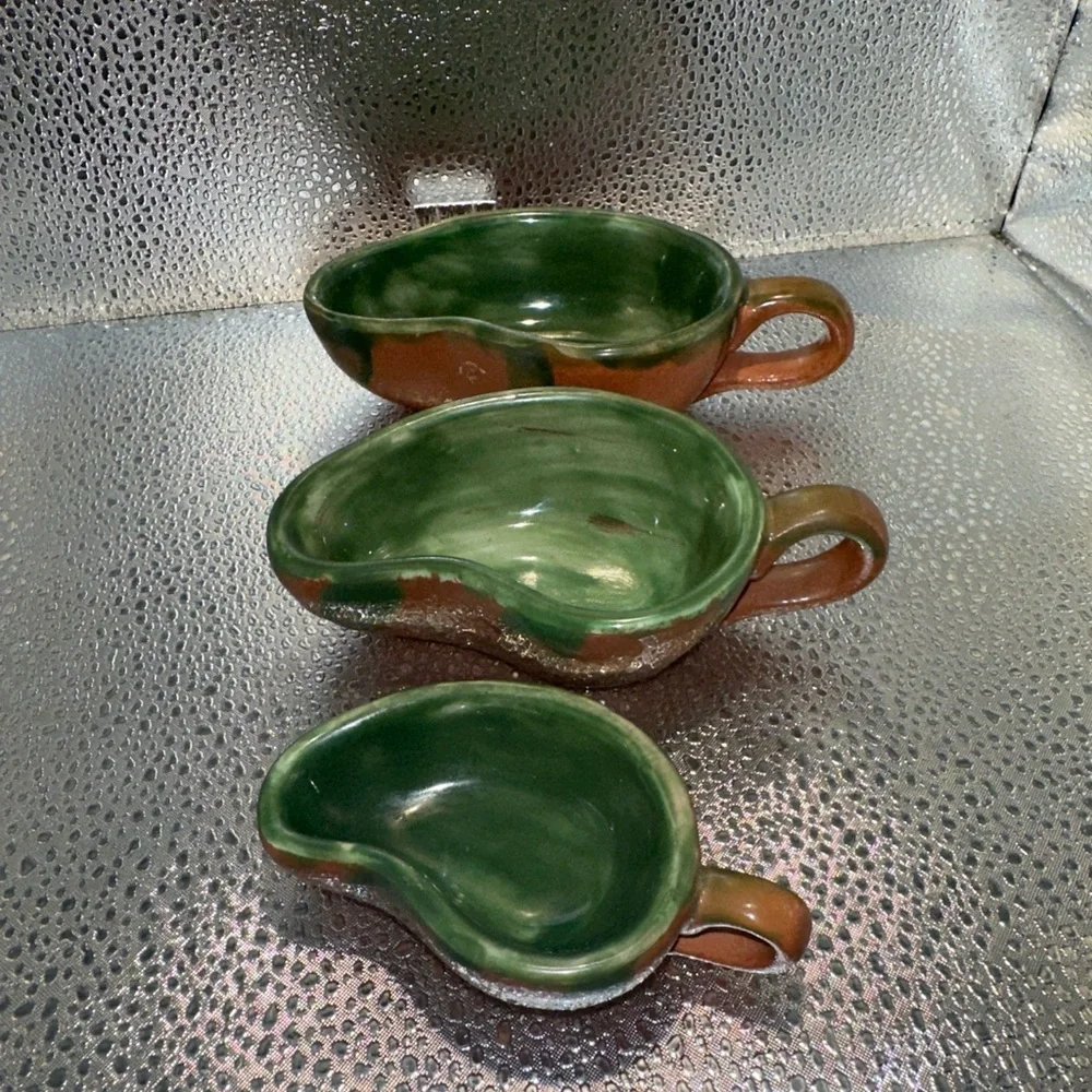 Williams Sonoma Green and Brown Ceramic chili peppers Dish Trio